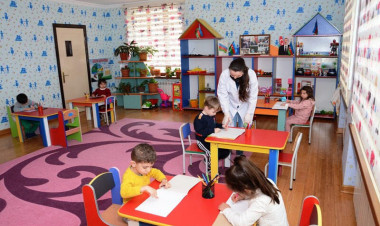 Uşağa fiziki şiddət tətbiq etmişdi - yenidən işə qaytarıldı