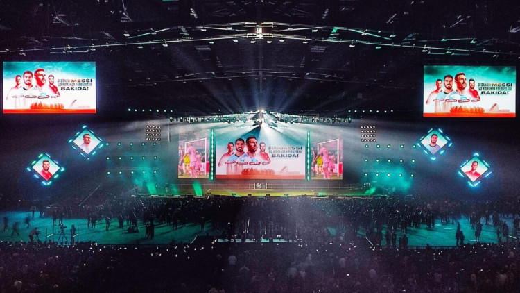 Messi üçün Bakıda böyük izdiham - FOTO