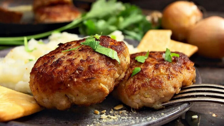 Kotletlərin qurumaması üçün nə etmək lazımdır?