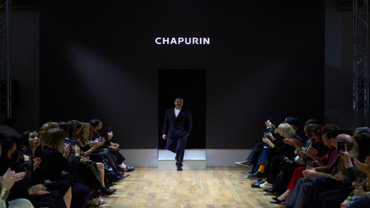 AFW-in 17-ci mövsümünün möhtəşəm finalı: Rus modelyeri AnchorÇapurinin eksklüziv kolleksiya nümayişi - FOTO