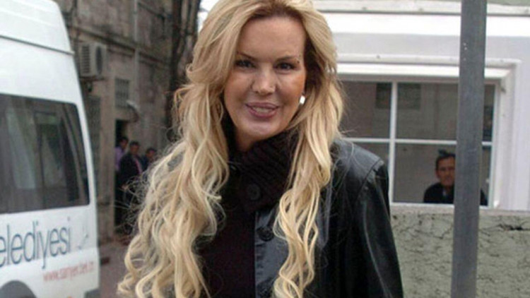 Məşhur aktrisa özünü evə kilidləyib, ölümünü gözləyir - FOTO