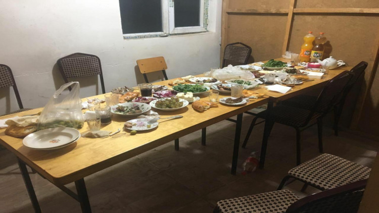 Tovuzda kafedə bıçaqlanma oldu