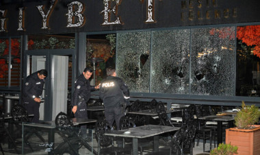 Türkiyədə əyləncə məkanına silahlı HÜCUM - FOTO