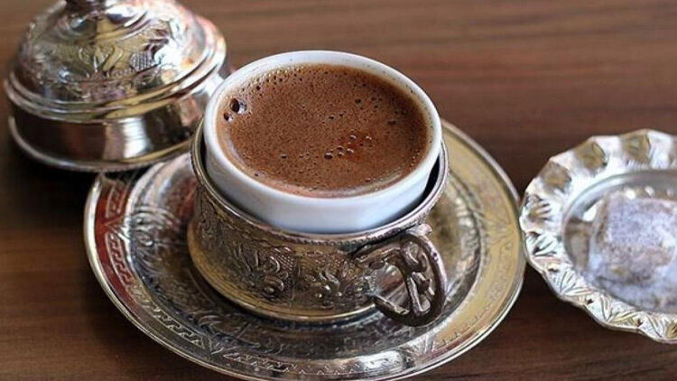 Qəhvəyə şəkər əlavə etməyin gözlənilməz təsiri - Bioloji saatı dəyişdirən kəşf