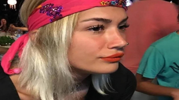 Kıvanç Tatlıtuğun bacısı həbs olundu - FOTO