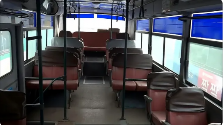 Bakıda həmin avtobusların oturacaqları 1 aydır qırıq qalıb - VİDEO