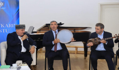 “Sənətkarın dostu” layihəsi çərçivəsində Qarabağ Universitetində ustad xanəndə ilə görüş keçirilib - FOTO