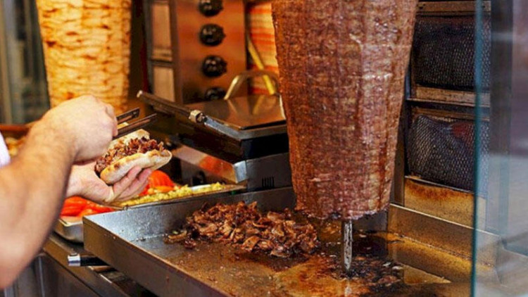 Dönərdə dabaq təhlükəsi - Xalq artistindən valideynlərə çağırış