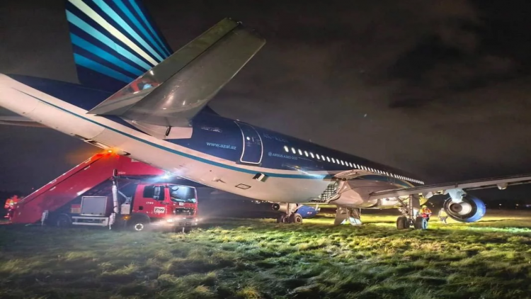 AZAL-ın təyyarəsi Rusiyada təcili eniş etdi - GÖRÜNTÜLƏR - FOTOlar
