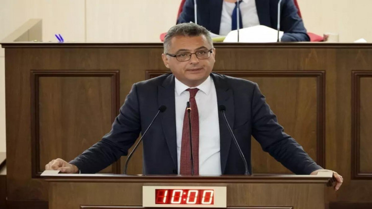 Şimali Kiprin yeni prezidenti - Tufan Erhürman kimdir? - dosye