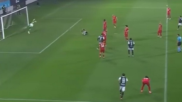 “Neftçi” - “Araz-Naxçıvan” oyununda qalmaqallı epizod - VİDEO