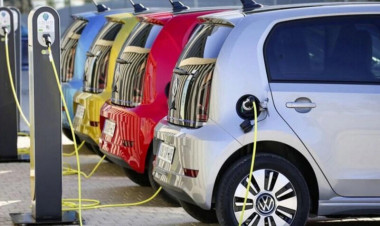 Elektromobil idxalında kəskin azalma - Səbəb nədir?