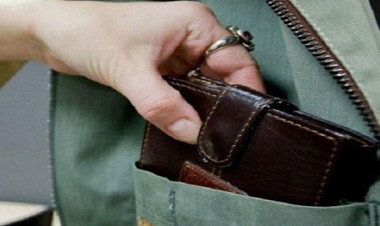 Bakının mərkəzində məmur qarət olundu