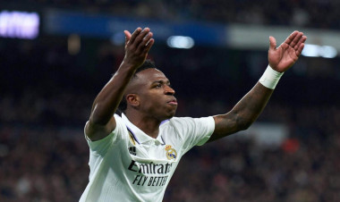 Vinisius məhkəmə qarşısına çıxır - Həbs edilə bilər - FOTO