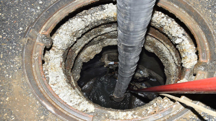 ADSEA-dan Sumqayıt sakinlərinin kanalizasiya probleminə CAVAB