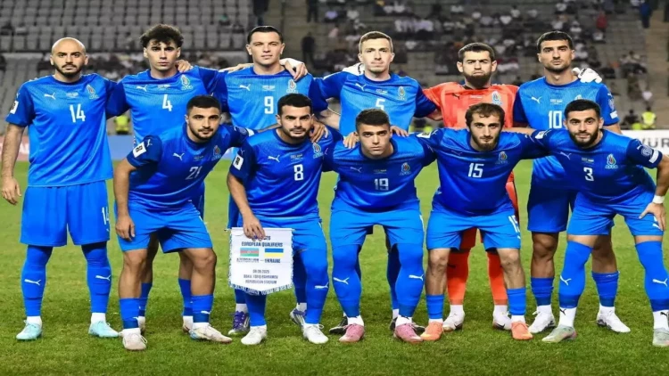 4 futbolçu yığmamızın heyətindən çıxarıldı - FOTO