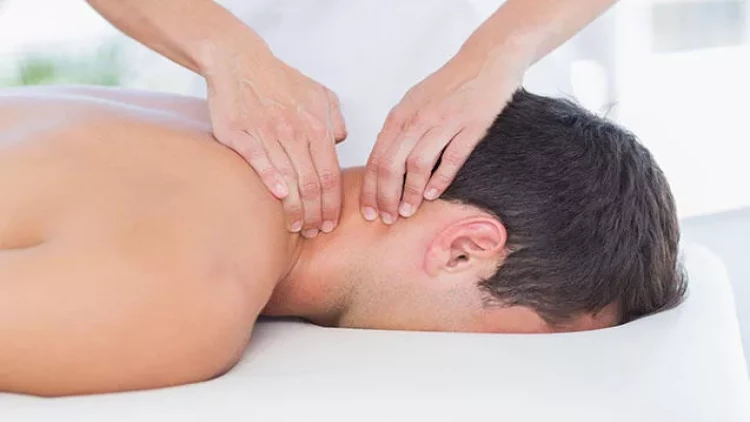 Masaj salonu, yoxsa priton? - Bütün günü canlı açırlar - VİDEO