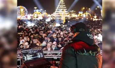 Bəşər Əsəddən sonra ilk Yeni illərini belə qeyd etdilər - FOTO