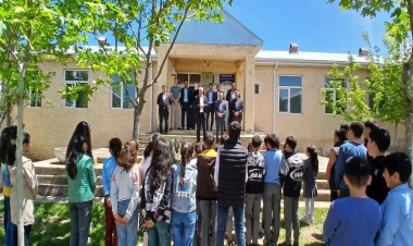 Müəllimin döydüyü iddia edilən məktəbli travma alıb - Araşdırma aparılır