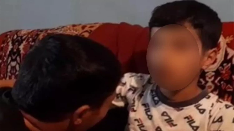 “Müəllim yumruqla uşağımın üzünə vurdu, gözlərində problem yarandı”