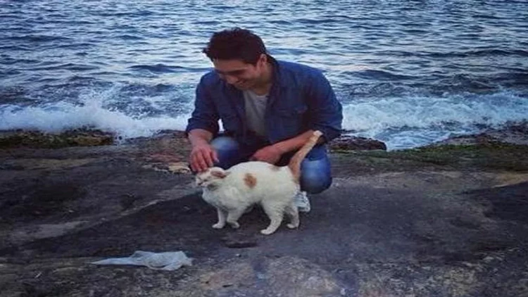 Nyu-Yorkda kuryer işləyən Avroviziya təmsilçimiz illər sonra üzə çıxdı - FOTO