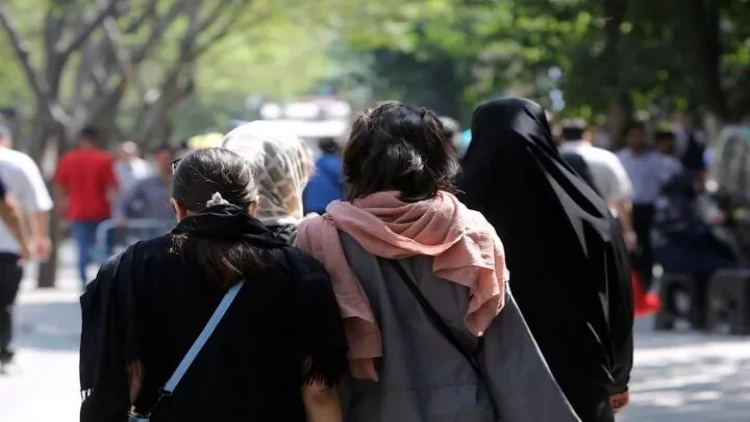 Hicab qanunun ləğvindən sonra Tehran küçələri - VİDEO