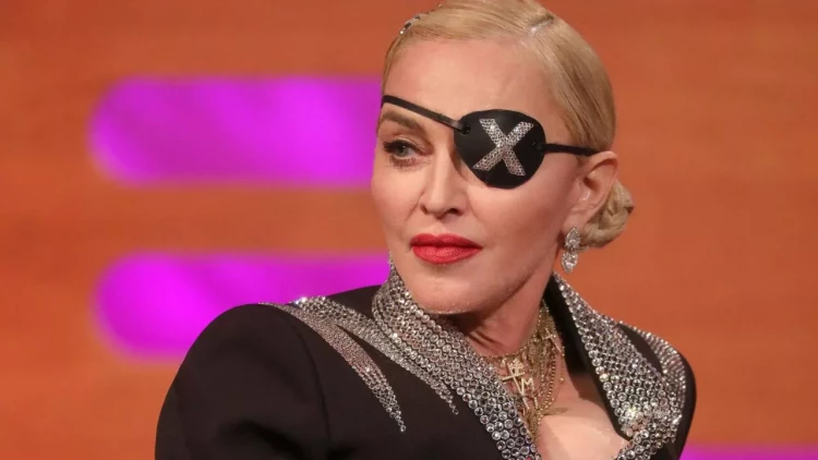 Madonna Maskın milyonluq təklifini rədd etdi - 