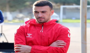 Şəhid övladının sualı Qara Qarayevi çətin vəziyyət saldı - VİDEO