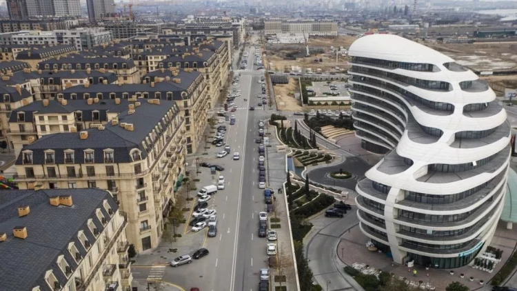 Azərbaycanlı müğənni Ağ şəhərdən yarım milyon manata ev aldı - FOTO