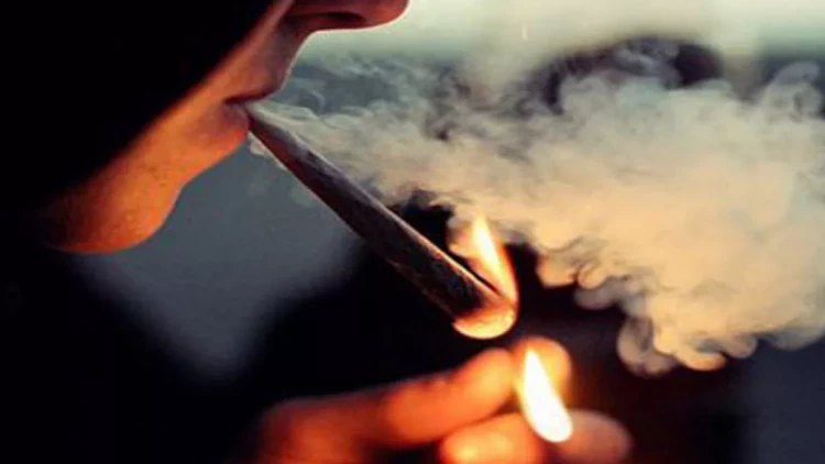 Qapalı məkanlarda siqaret çəkməyə görə cərimələr tətbiq olunurmu?