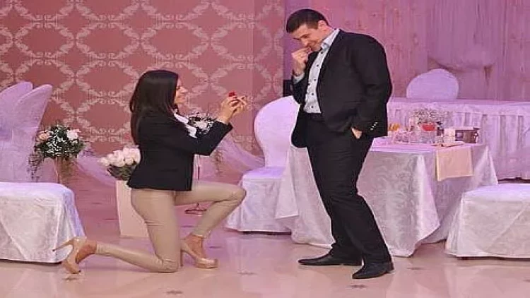 Azərbaycanda ilk: Xanım bəyə evlilik TƏKLİF ETDİ - VİDEO