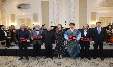 Arzu Əliyeva VII Bakı Beynəlxalq Memarlıq Müsabiqəsinin yekunlarına həsr edilmiş mərasimdə iştirak edib - FOTO