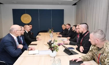 İlham Əliyevin Kopenhagendə Ukrayna Prezidenti ilə görüşü olub - FOTO