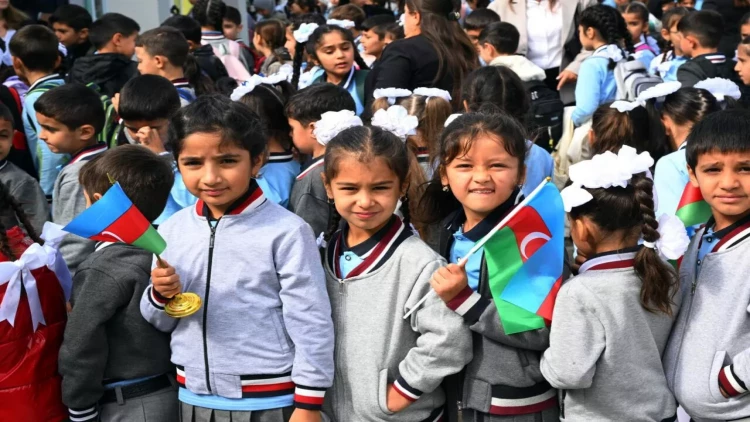 Xəzər rayonunda da yeni məktəb binası istifadəyə verildi - FOTO