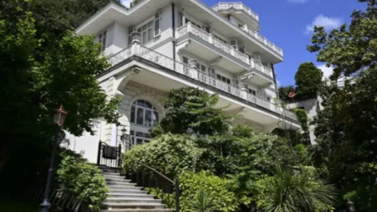 Türkiyədə həmin malikanə satıldı - Yeni sahibi kimdir? - FOTO