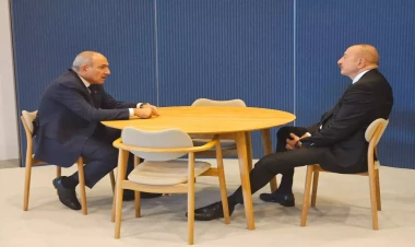 Prezident İlham Əliyev Kopenhagendə Paşinyan ilə görüşüb - VİDEO - FOTO
