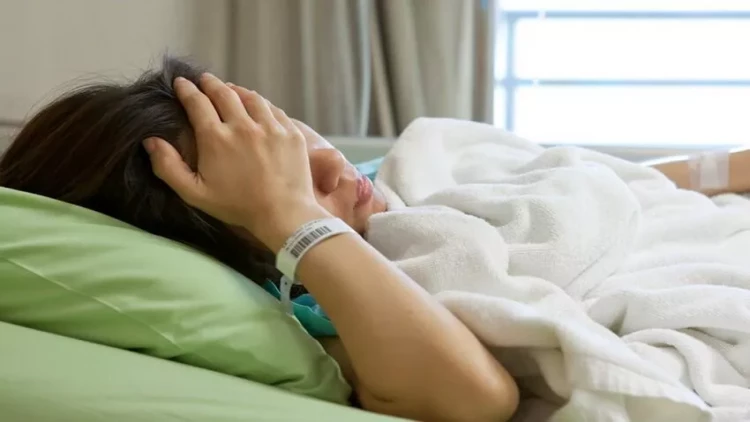 Doğuşdan sonra qadın ÖLDÜ: qıcolmalar müşahidə olundu