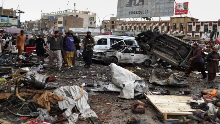 Pakistanda hərbi qərargah qarşısında partlayış - Ölənlər və yaralananlar var