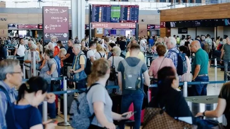 Bütün hava limanları fəaliyyətini dayandırdı - Bu ölkədə