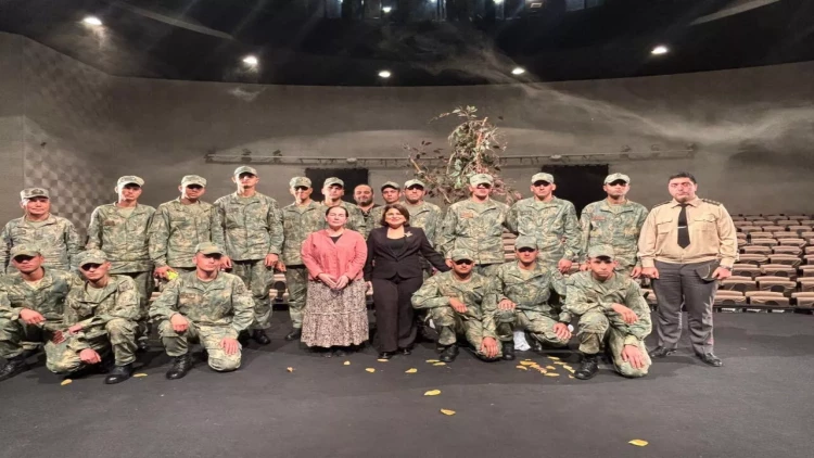 Gənc Tamaşaçılar Teatrında “İnanıram” monotamaşası nümayiş olunub - FOTO