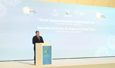 Heydər Əliyev Mərkəzində Nəsimi festivalının açılışı olub - FOTO