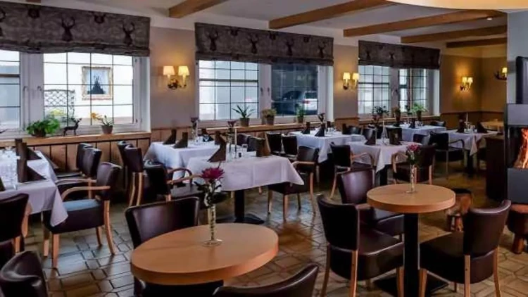 Bu restoranın sahibi 8 sutkalıq həbs edildi - FOTO