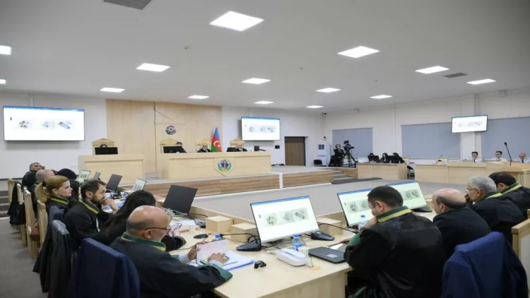 Ermənistan vətəndaşları məhkəmədə Paşinyanla bağlı tələb irəli sürdülər