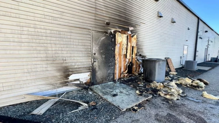 TikTok-un bağlanmasına əsəbiləşib görün nə etdi - FOTO