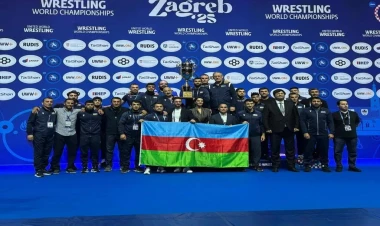 Millimiz güləş üzrə dünya çempionatına ikinci oldu - FOTO