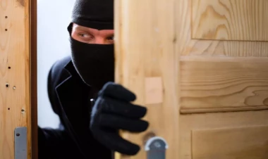 Bakıda oğurluq edən gənclər SAXLANILDI