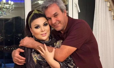 Efirdə arvadı ilə qızının başına üzərlik hərlədi - VİDEO