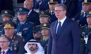 Azərbaycanlı general Serbiyadakı paradda - FOTO