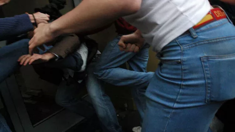 Lənkəranda gecə davası - sərxoş qazilər iki nəfəri döydü