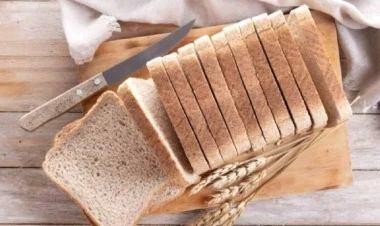 Çörəyi bu mətbəx əşyasına bükün – günlərlə təzə qalır!